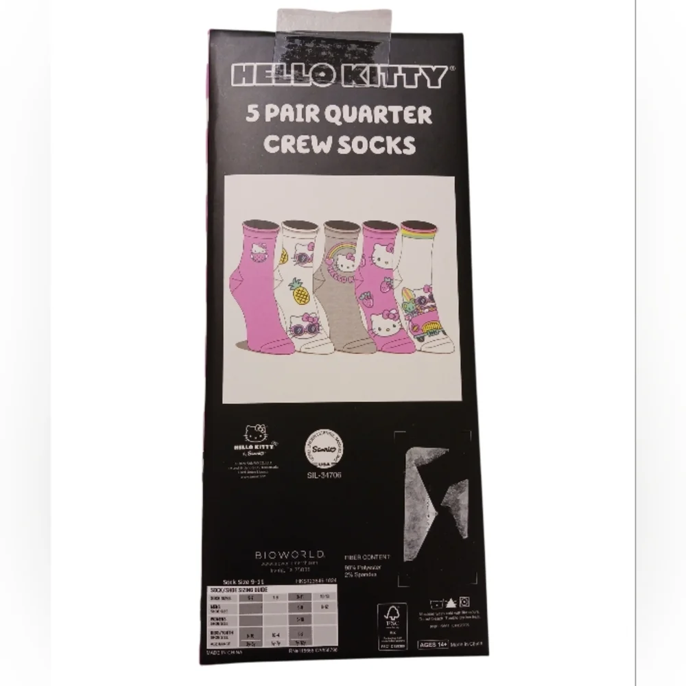 NWT WOMEN'S SET OF 5 HELLO KITTY QUARTER CREW SOCKS SIZE 9-11 🩷 - Picture 4 of 4